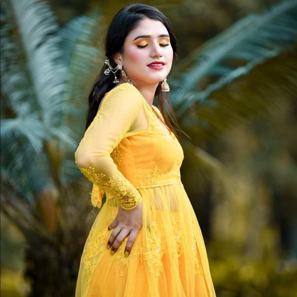 Long dress (umbrella gown) - Picture 3 of 15